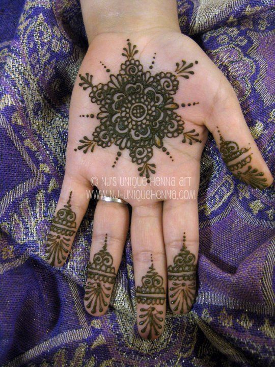 24395 10150177329980121 506365120 11815013 4816408 n - Mehndi of the day ~*26th july 2012*~