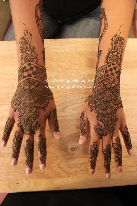 34968 10150241982220121 506365120 13591426 4256965 n - Mehndi of the day 14th june 2012