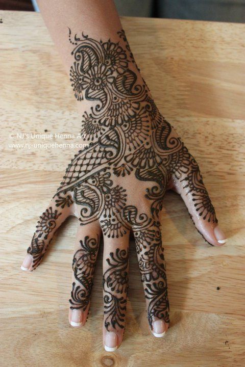 37610 10150247740940121 506365120 13743347 1378872 n - Mehndi of the day 12th june 2012