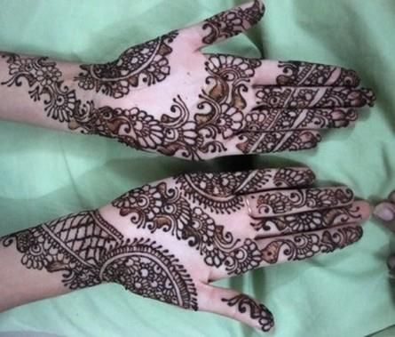 419617 215467211883543 100002607987171 396559 1472428756 n - Mehndi of the day 20 May 2012