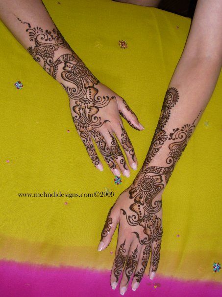 4957 117081565118 612435118 3463885 4048466 n - Mehndi of the day 22nd May 2012