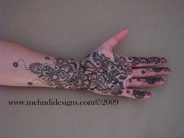 4957 117131865118 612435118 3465266 3937932 n - Mehndi of the day 3rd june 2012