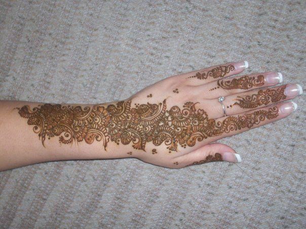 74796 1648183559948 1097708446 31835740 3083034 n - Mehndi of the day ~*10th july 2012*~
