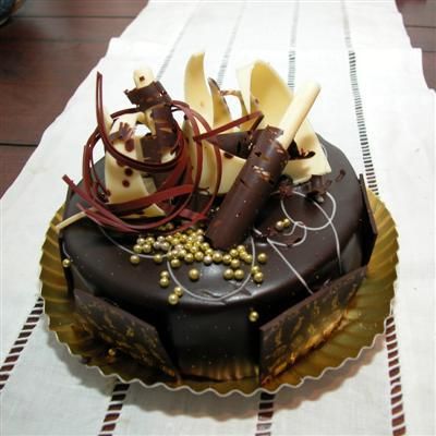 Chocolate Birthday Cake 003 - Falling tears