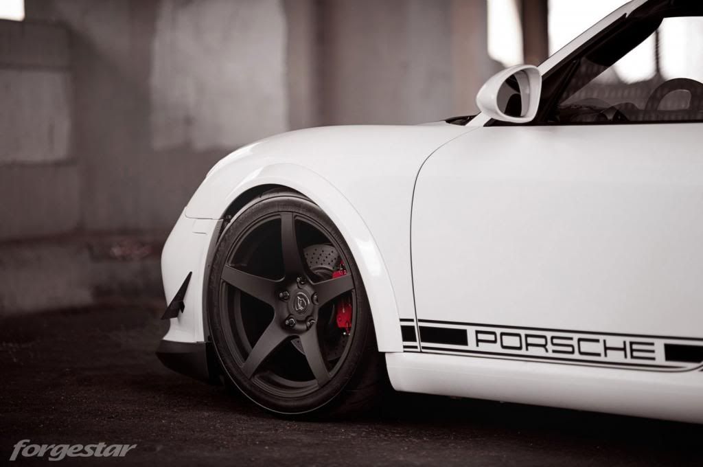 Will-Yang-Forgestar-Wheels-Porsche-Boxster-Spyder-exterior-front-left-side-Forgestar-CF5-Wheels-details.jpg