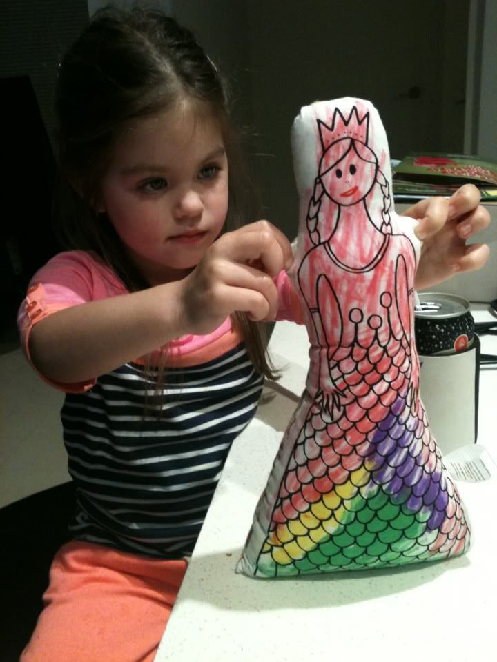 Colouring In Dolls